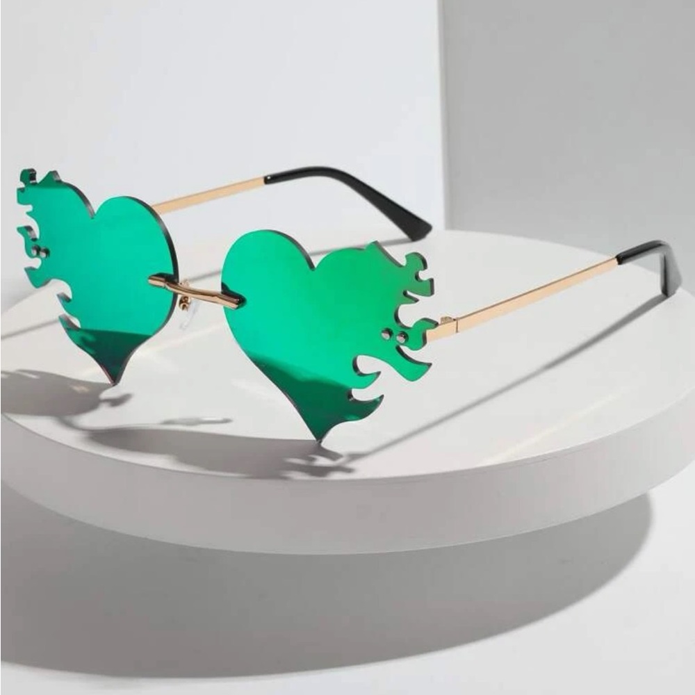 Green sunnies never worn perfect for festivals